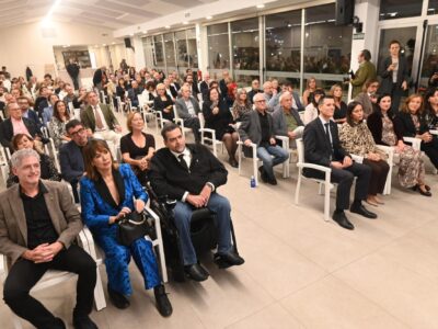 2498edd2-0720-454f-9fd4-1d21f593b40d_source-aspect-ratio_default_0