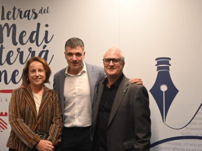 cb7a0c25-7685-40ba-86c9-f77450dacacd_source-aspect-ratio_default_0 (1)